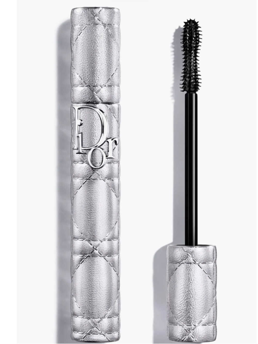 Diorshow Overvolume Waterproof Extreme Volume Mascara
DIOR NIB